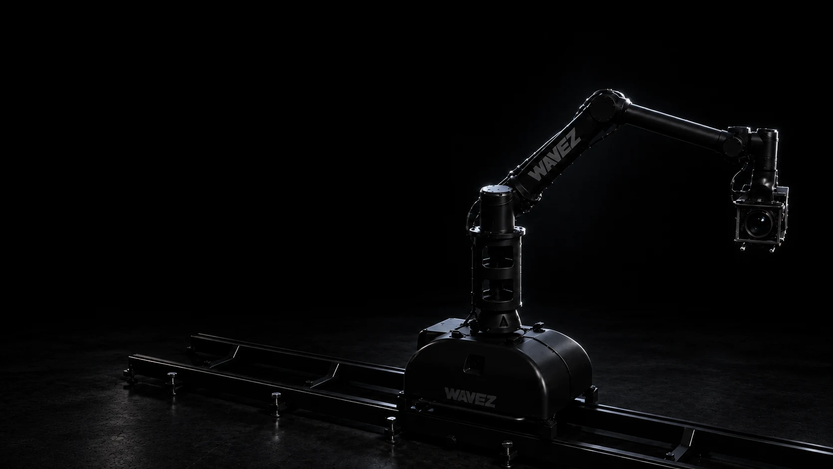 WAVEZ Cinebot auf Track mit hängender Kamera im dunklen Studio